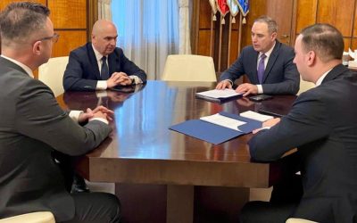 În contextul escalating așteptări și tensiuni pe piața carburanților din România, conducerea executivă a discutat în ultimele zile despre soluțiile pentru stabilizarea prețurilor, într-un climat în care gazele și motorina devin tot mai dificil de accesat pentru o parte semnificativă a populației și a mediului de afaceri