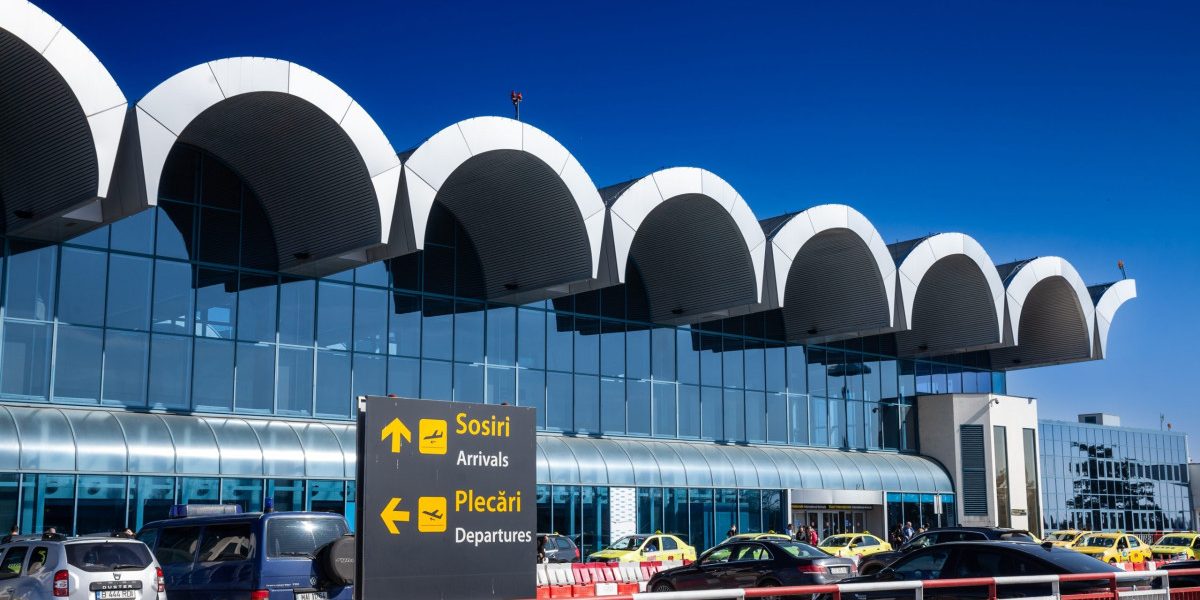 Aeroportul Internațional Henri Coandă din București a fost afectat vineri de un val de anulări de zboruri către destinații din Orientul Mijlociu, iar numărul acestora ajunge la 28, în contextul tensiunilor din regiune
