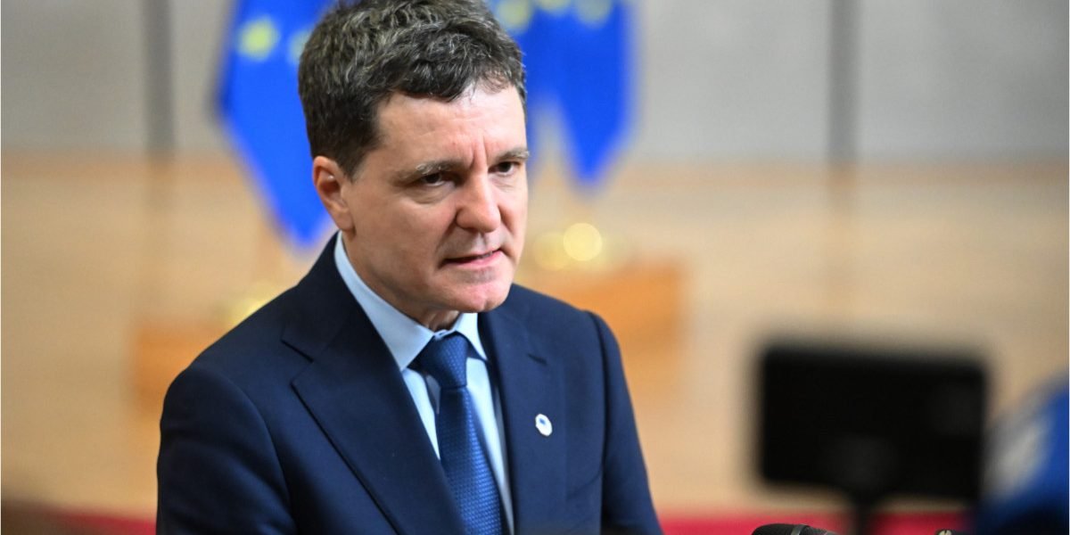 România asigură că este în siguranță completă în contextul conflictului din Orientul Mijlociu În condițiile tensionării globale generate de conflictul din Orientul Mijlociu, Președintele României, Nicușor Dan, a intervenit duminică pentru a liniști temerile populației și a reafirma poziția țării în această situație delicată