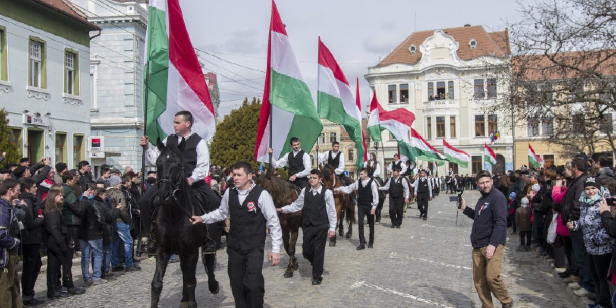 Zilele Maghiarilor de Pretutindeni, un moment de reafirmare a identității și unității multiculturale a României Cu ocazia celebrării Zilei Maghiarilor de Pretutindeni, liderii politici ai țării au subliniat, încă o dată, importanța comunităților maghiare în peisajul social și politic al României