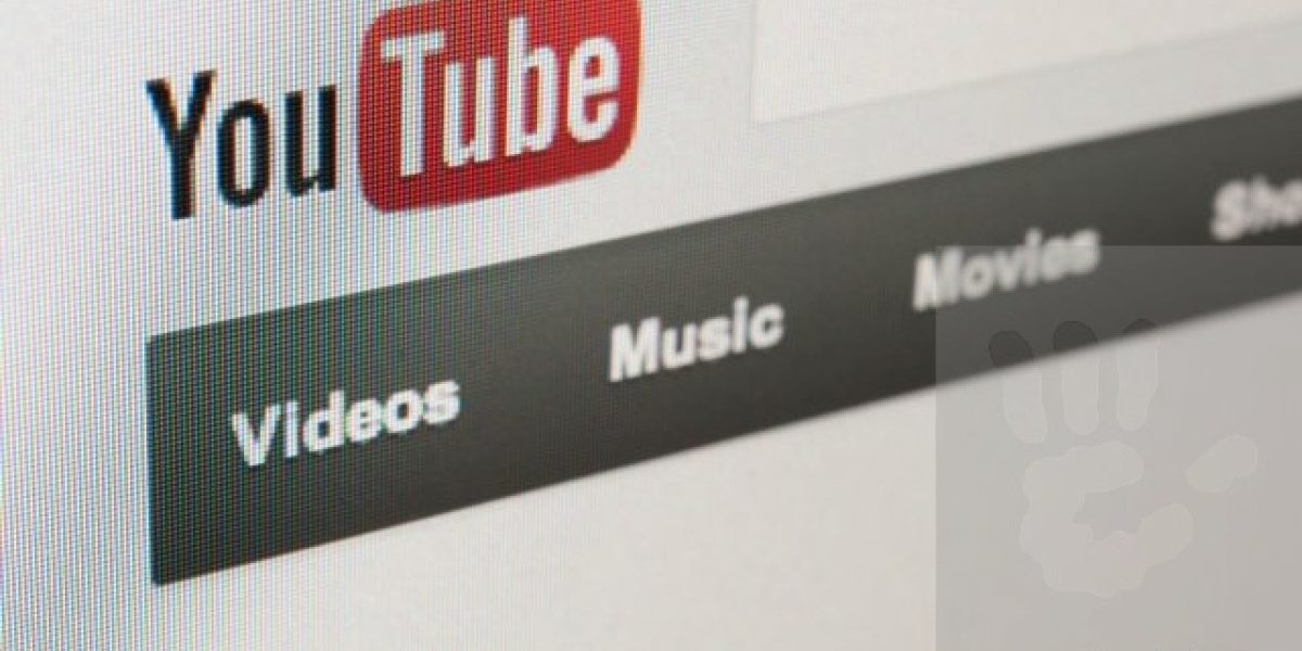 YouTube intensifică lupta împotriva dezinformării și a utilizării abuzive a inteligenței artificiale, anunțând extinderea instrumentului Likeness ID pentru a include nu doar creatorii de conținut și influenceri, ci și jurnaliști și oficiali publici