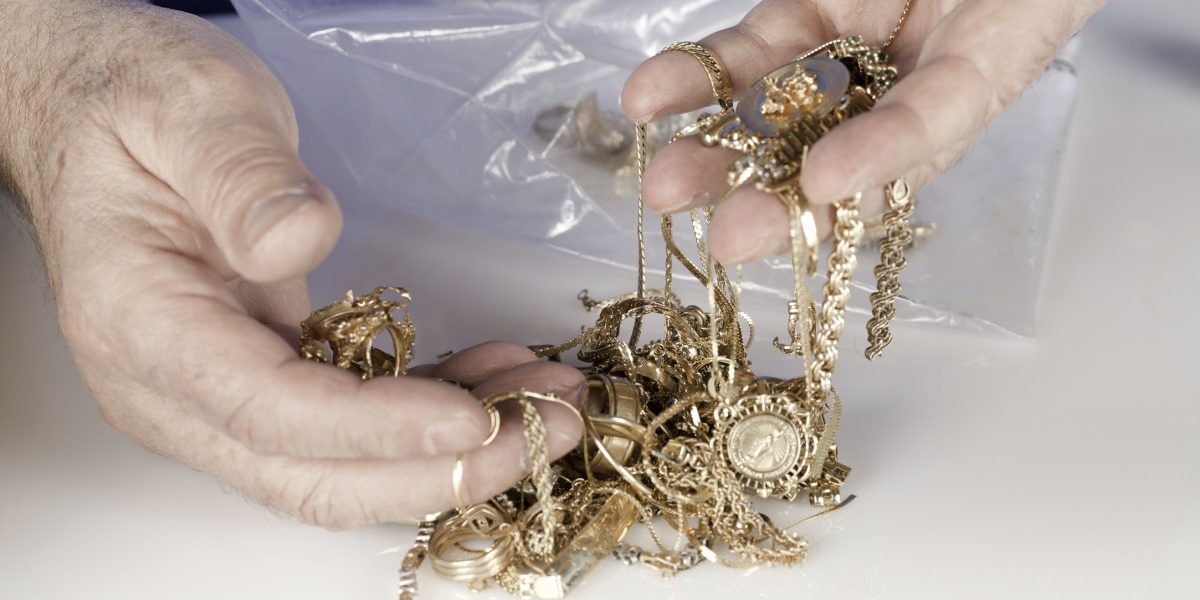 Confiscare masivă de aur și diamante de către ANAF Antifraudă la Călărași: o operațiune de proporții, cu impact semnificativ asupra traficului ilicit de valori Inspectorii ANAF Antifraudă din București au reușit în ultimele zile ale lunii februarie 2026 o acțiune spectaculoasă, depistând și confiscând o cantitate impresionantă de valori pretinse a fi de mare valoare, într-o anchetă desfășurată la o societate comercială din județul Călărași