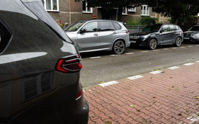 Slatina renunță la o sursă importantă de venit: eliminarea cotelor adiționale din impozitul pentru mijloacele de transport Orașul Slatina a luat o decizie semnificativă în cadrul ședinței extraordinare de vineri a Consiliului Local, optând pentru eliminarea cotelor adiționale aplicate impozitului pentru mijloacele de transport ale localnicilor