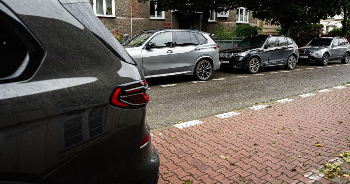 Slatina renunță la o sursă importantă de venit: eliminarea cotelor adiționale din impozitul pentru mijloacele de transport Orașul Slatina a luat o decizie semnificativă în cadrul ședinței extraordinare de vineri a Consiliului Local, optând pentru eliminarea cotelor adiționale aplicate impozitului pentru mijloacele de transport ale localnicilor