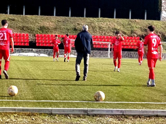 Un nou scandal zguduie lumea fotbalului românesc, după ce o fostă câștigătoare a Cupei României a fost sancționată drastic: eliminată din campionat și trimisă acasă cu o palmă dură de 0-3 la “masa verde”