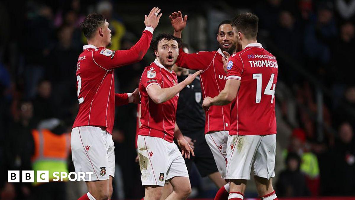Wrexham înving Swansea și se apropie de play-off-uri