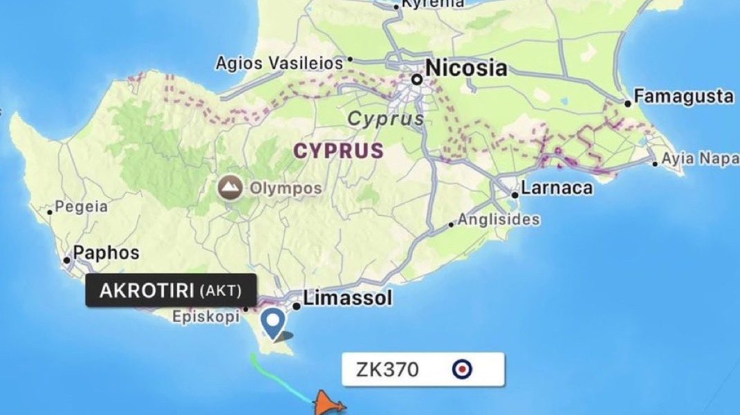 Atac cu dronă asupra bazei militare britanice din Cipru reîntărește îngrijorările privind prezența britanică în Mediterana O lovitură cu dronă a zguduit recent baza militară britanică de la Akrotiri, situată pe insula Cipru, reluând dezbaterile aprinse despre amploarea și riscurile prezenței militare a Regatului Unit în această regiune strategică