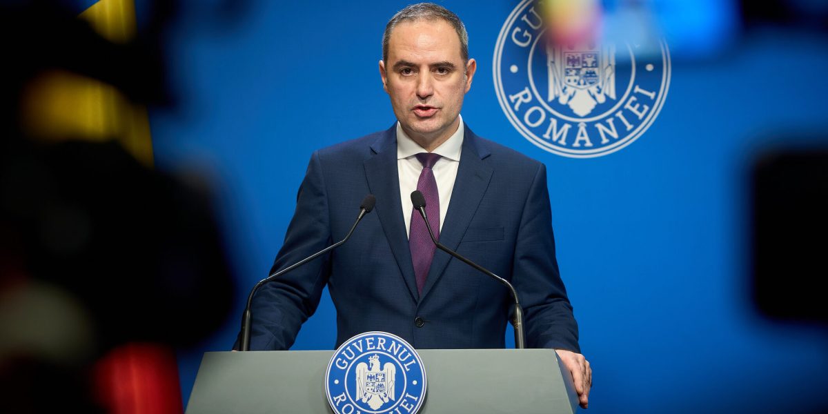 Ministrul Finanțelor, Alexandru Nazare, a reafirmat vineri dorința Guvernului de a vedea bugetul pe anul în curs aprobat în forma transmisă Parlamentului, subliniind limitele atingibile în privința amendamentelor