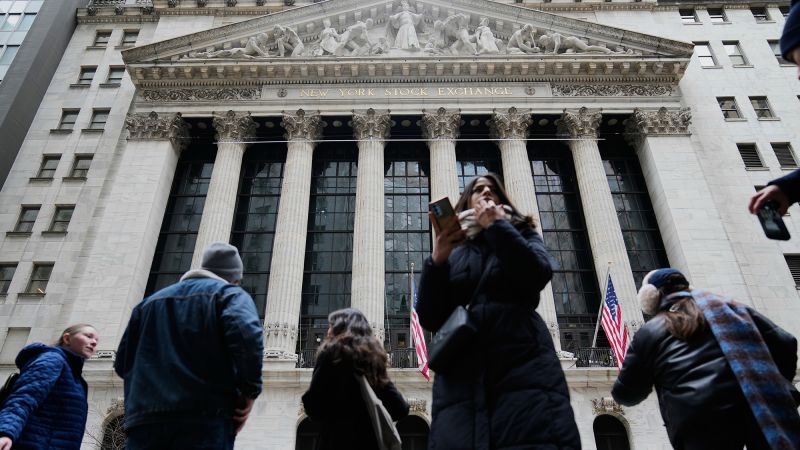 Bursele globale, în picaj după ce petrolul a urcat la 100 de dolari pe baril pentru prima dată din 2022