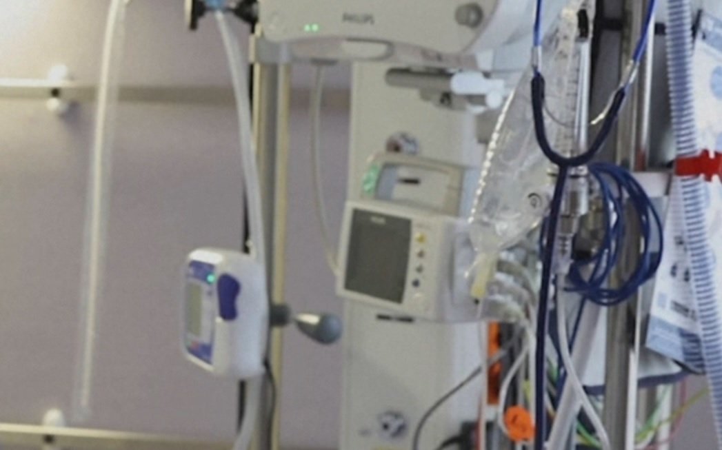 Un incident grav a zguduit comunitatea din comuna Cenad, județul Timiș, după ce un băiat de doar 13 ani a fost grav rănit în urma unui accident nefericit ce a avut loc pe un teren de fotbal din localitate