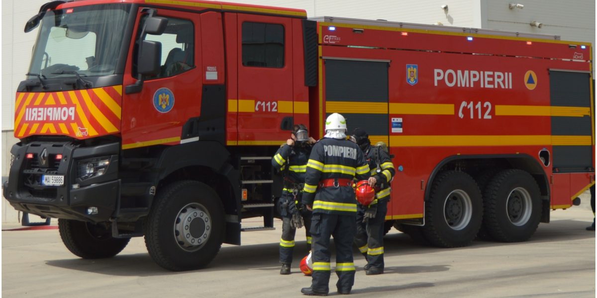 Un incendiu puternic a zguduit duminică dimineață Hallele Centrale din Ploiești, evacuând rapid sute de cumpărători și angajați