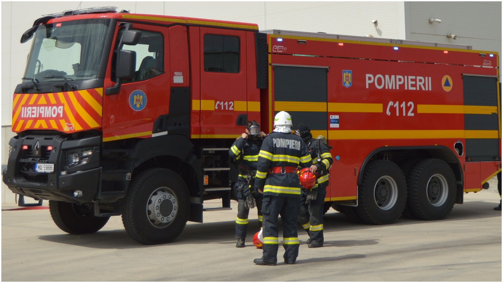 Un incendiu puternic a zguduit duminică dimineață Hallele Centrale din Ploiești, evacuând rapid sute de cumpărători și angajați