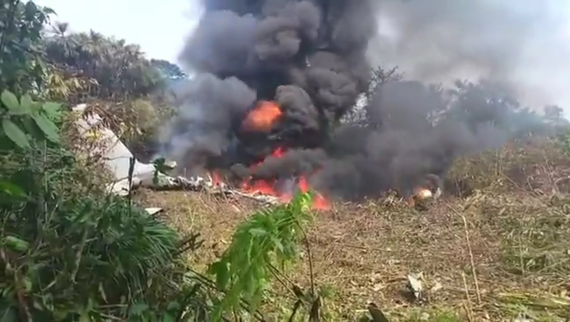 Accident aerian grav în Columbia: avion militar cu 110 militari la bord se prăbușește în sudul țării Un incident tragic a zguduit armata columbiană în această săptămână, după ce un avion militar de tip Hercules C-130 a fost implicat într-un accident aviatic în regiunea de sud a țării