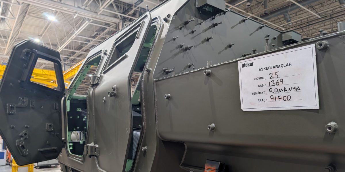România trebuie să devină autonomă în producția de tehnică militară pentru a asigura securitatea națională și a sprijini economia locală, atrage atenția specialiști și oficiali în domeniul apărării