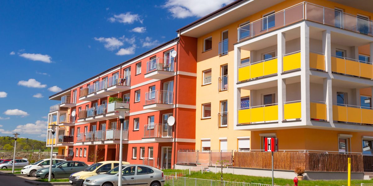 Pericolul ignorării responsabilităților în asociațiile de proprietari: când ”Nu mă interesează” blochează reparațiile esențiale Un fenomen tot mai frecvent în cadrul asociațiilor de proprietari din România reflectă o problemă gravă: atitudinea de indiferență și refuzul de a participa activ în administrarea blockurilor