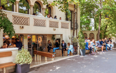 O cafenea din inima Bucureștiului a reușit să doboare recorduri și să intre în top 100 mondial al celor mai bune localuri de profil, după ce a fost aleasă dintr-un total de peste 38.000 de competitori din întreaga lume
