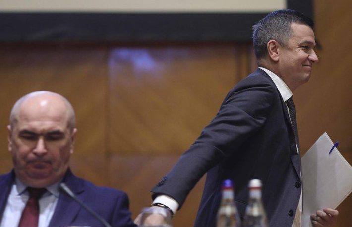 PSD depune cel puțin șapte amendamente la bugetul de stat, contestând acuzațiile PNL privind încălcarea protocolului de guvernare Negocierile din culisele puterii se intensifică pe măsură ce PSD anunță că a depus, cel puțin, șapte amendamente la proiectul de buget pentru anul 2023, într-un moment în care tensiunile între principalele partide guvernamentale sunt tot mai evidente