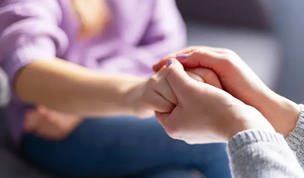 O mamă a doi copii, diagnosticată cu o formă agresivă de cancer de sân la numai 37 de ani, a trăit coșmarul bolii, dar lupta ei a fost marcată și de un alt aspect ce a șocat-o și pe ea însăși: menopauza indusă medical, un efect secundar al tratamentelor oncologice, care i-a schimbat complet viața