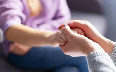 O mamă a doi copii, diagnosticată cu o formă agresivă de cancer de sân la numai 37 de ani, a trăit coșmarul bolii, dar lupta ei a fost marcată și de un alt aspect ce a șocat-o și pe ea însăși: menopauza indusă medical, un efect secundar al tratamentelor oncologice, care i-a schimbat complet viața