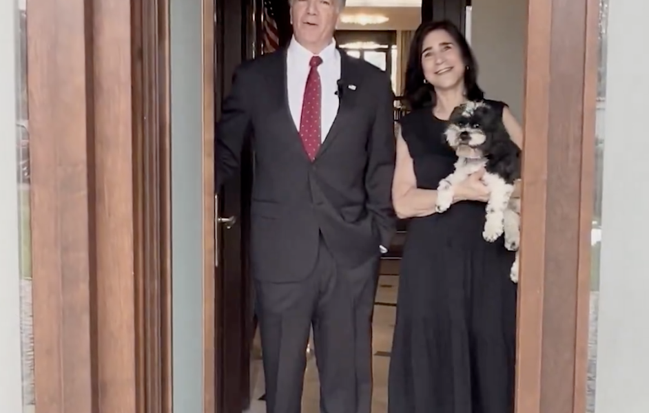 Ambasadorul SUA în România, Darryl Nirenberg, a sosit recent în capitala țării noastre, într-o vizită care subliniază intensificarea parteneriatului strategic dintre cele două state