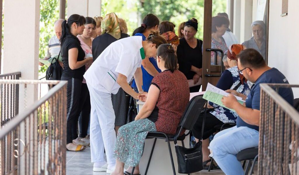 Campanie gratuită de evaluare a obezităţii în București, până pe 18 martie Până pe data de 18 martie, locuitorii Capitalei au ocazia de a beneficia de o serie de screening-uri gratuite pentru depistarea obezităţii, într-un demers menit să atragă atenția asupra unuia dintre cele mai mari factori de risc pentru sănătate