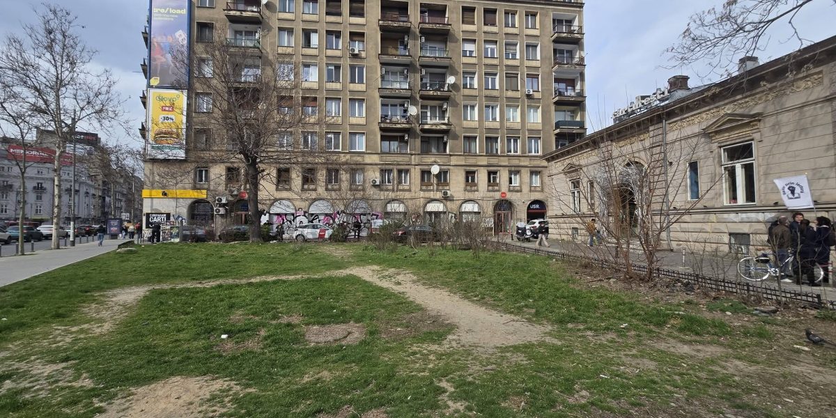 Ciucu: „Un jmecher a pus mâna pe terenul din fața Cărturești, orașul a fost prădat”