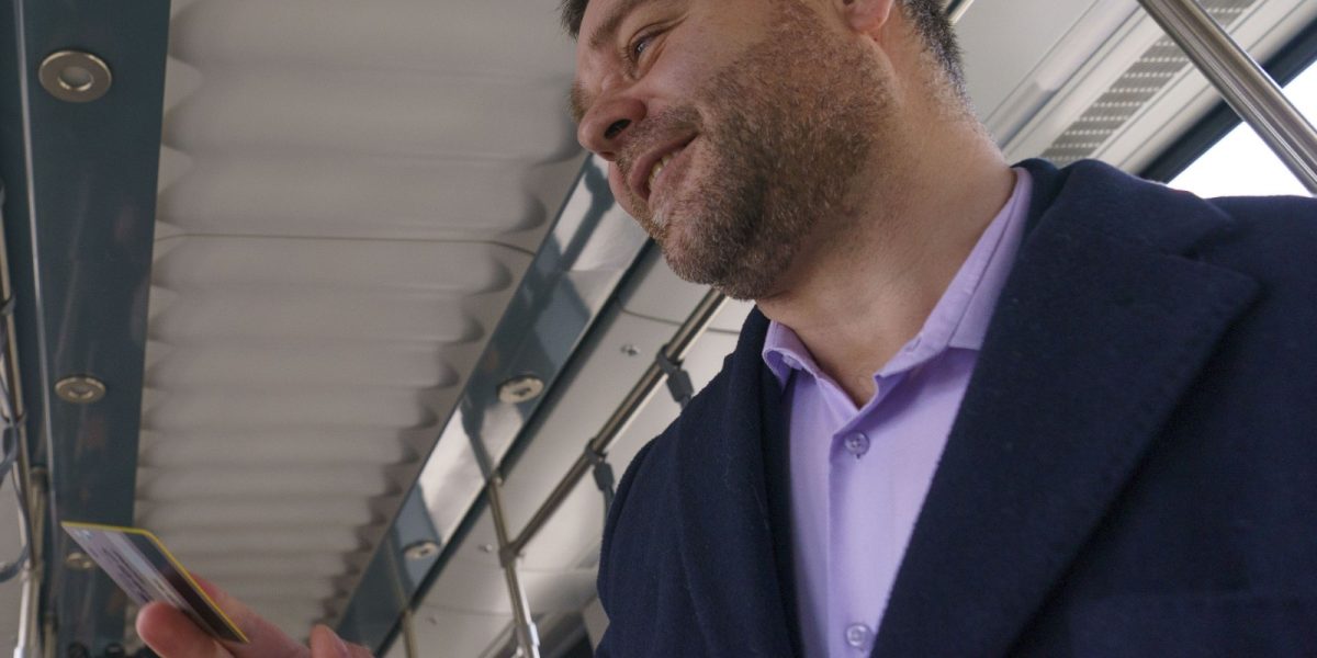 Lucrări contestate și blocaje politice: Când interesul local și legalitatea se ciocnesc în Consiliul General al Municipiului București După o serie de încercări și obstacole, primarul general al Capitalei, Ciprian Ciucu, a reușit să obțină, la a cincea încercare, votul necesar pentru a demara un audit extern la Societatea de Transport București și la Termoenergetica