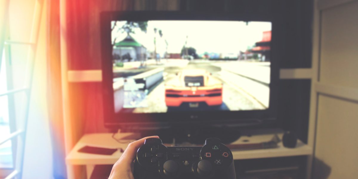 Sony majorează prețurile pentru PlayStation 5 în contextul viguroasei crize economice globale Producătorul japonez Sony a anunțat recent o majorare semnificativă a prețurilor pentru consola PlayStation 5, decizie care a atras rapid atenția pasionaților de gaming și a comercianților de pe piața globală