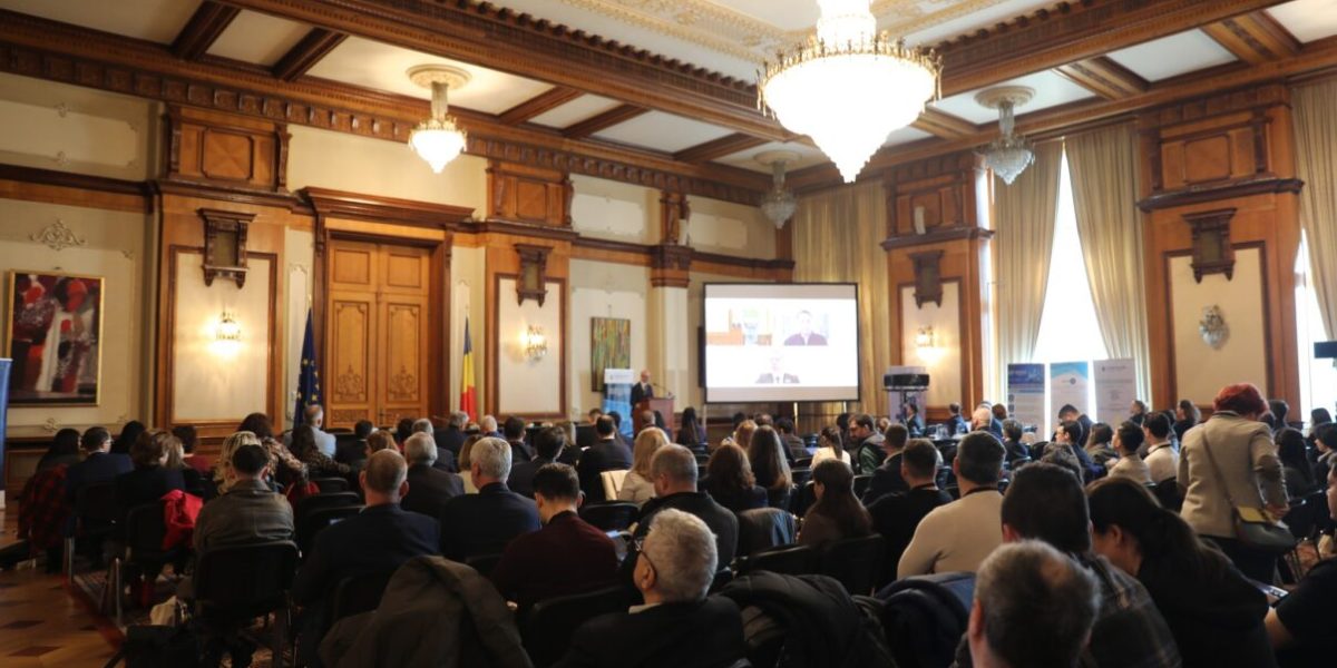 Bucureștiul găzduiește discuții strategice asupra noilor reguli europene de securitate digitală Un eveniment de importanță europeană a avut loc recent în capitala României, reunind experți din domeniul securității cibernetice, reprezentanți ai autorităților publice, companii din industrie și mediul academic pentru a discuta implementarea noilor reguli europene privind securitatea produselor digitale