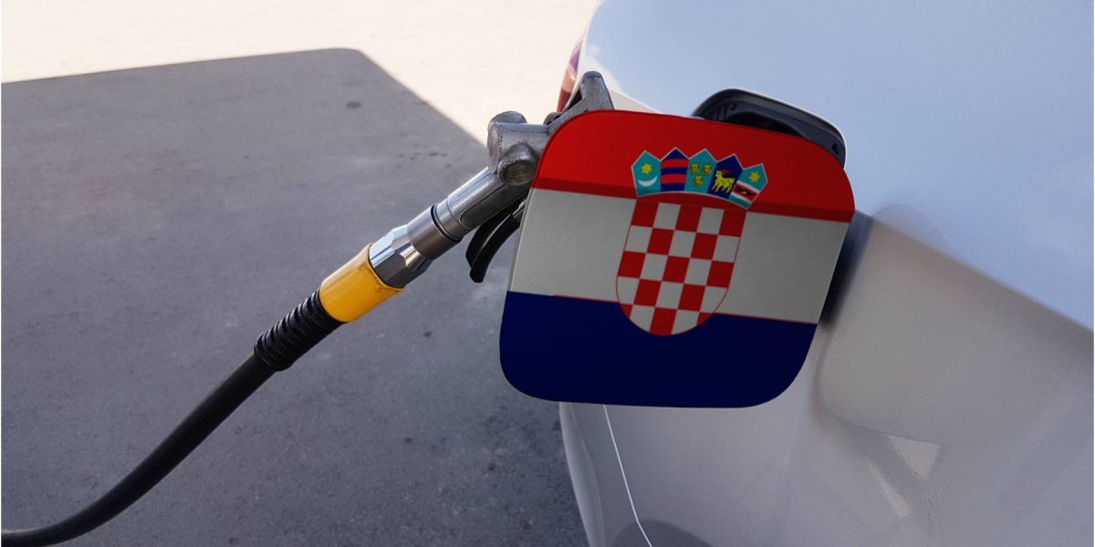 Croația plafonează temporar prețurile la benzină și motorină în contextul creșterii alarming Guvernul croat a anunțat recent măsuri menite să atenueze impactul creșterii prețurilor la carburanți pe fondul turbulențelor geopolitice din Orientul Mijlociu