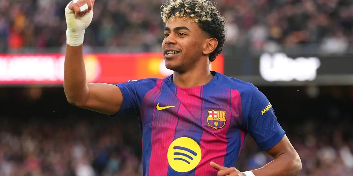 Lamine Yamal, tânărul atacant de 18 ani al Barcelonei, nu încetează să surprindă cu evoluțiile sale și a reușit să depășească recorduri stabilite de legende precum Lionel Messi în primele sale patru ani pe stadionul Camp Nou