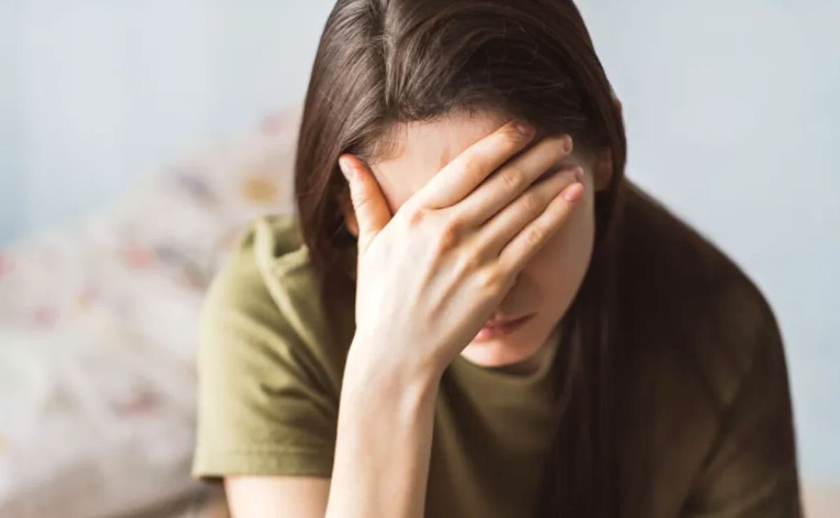 În cultura populară românească, credința în efectele deochiului rămâne vie și astăzi, chiar dacă traiectoria științei moderne tinde spre explicări raționale ale fenomenelor