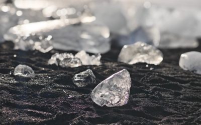 O descoperire revoluționară în lumea materialelor ultra-dure a fost anunțată de cercetătorii chinezi, care au reușit pentru prima dată să creeze în laborator un diamant a cărui duritate depășește pe cea a diamantului natural