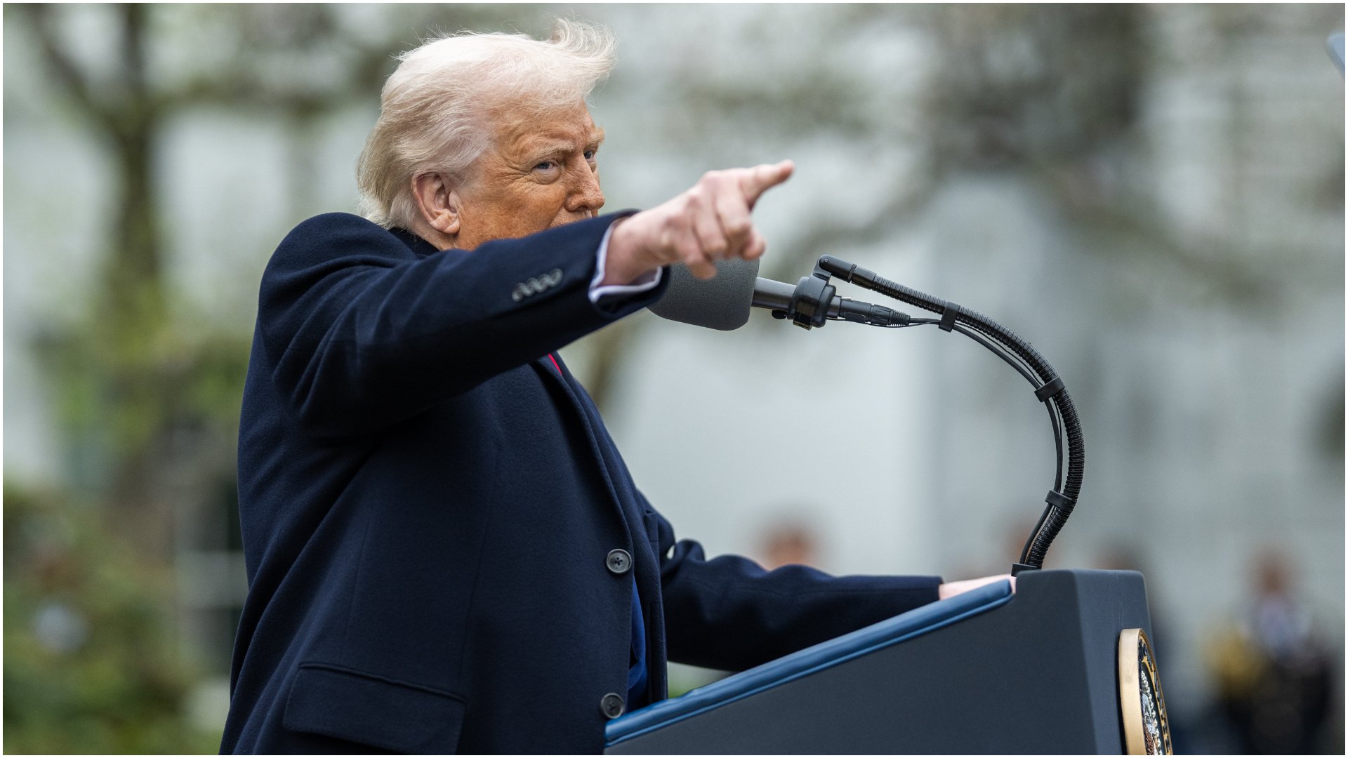 Tensiuni extrem de ridicate între SUA, Iran și Israel: amenințări și conflicte în plină desfășurare Un nou episod de escaladare în conflictul din Orientul Mijlociu a explodat în ultimele zile, când președintele Statelor Unite, Donald Trump, a lansat un avertisment extrem pentru Iran, într-un mesaj postat pe rețeaua socială Truth Social