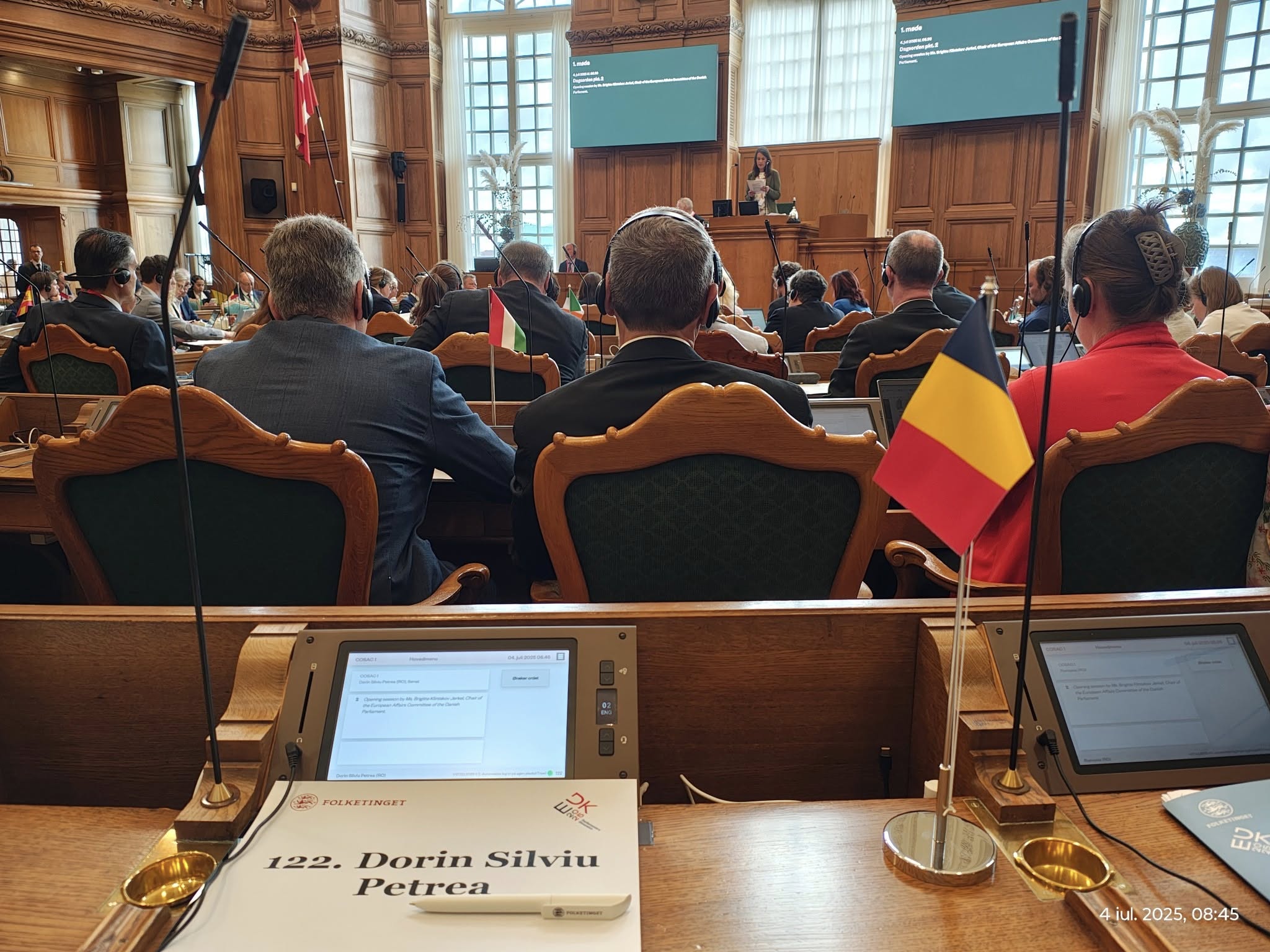 Parlamentul ar putea avea, din această lună, un nou partid suveranist grupul Pace – Întâi România depune actele la tribunal