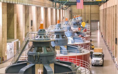 Războiul pentru dominația în domeniul inteligenței artificiale (IA) se lovește de un obstacol imprevizibil: infrastructura electrică a Statelor Unite, ce încearcă să țină pasul cu investițiile uriașe ale marilor giganți tehnologici