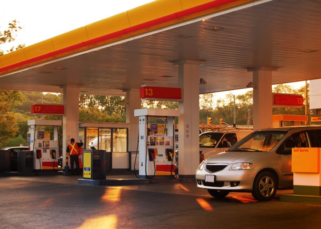 Coaliția de guvernare analizează noi măsuri pentru susținerea populației în contextul tensionat al pieței carburanților, marcat de escaladarea conflictului din Orientul Mijlociu