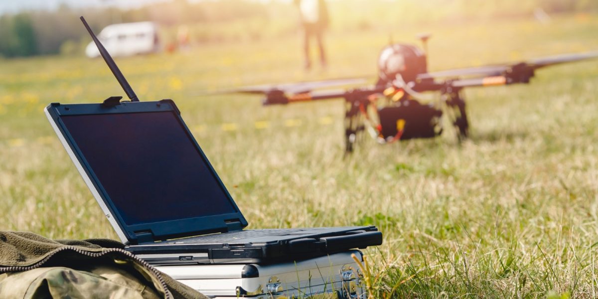 Ucraina face un pas curajos în domeniul securității digitale, punând la dispoziție aliaților săi un corpus vast de date de pe câmpul de luptă pentru dezvoltarea sistemelor autonome de apărare bazate pe inteligență artificială