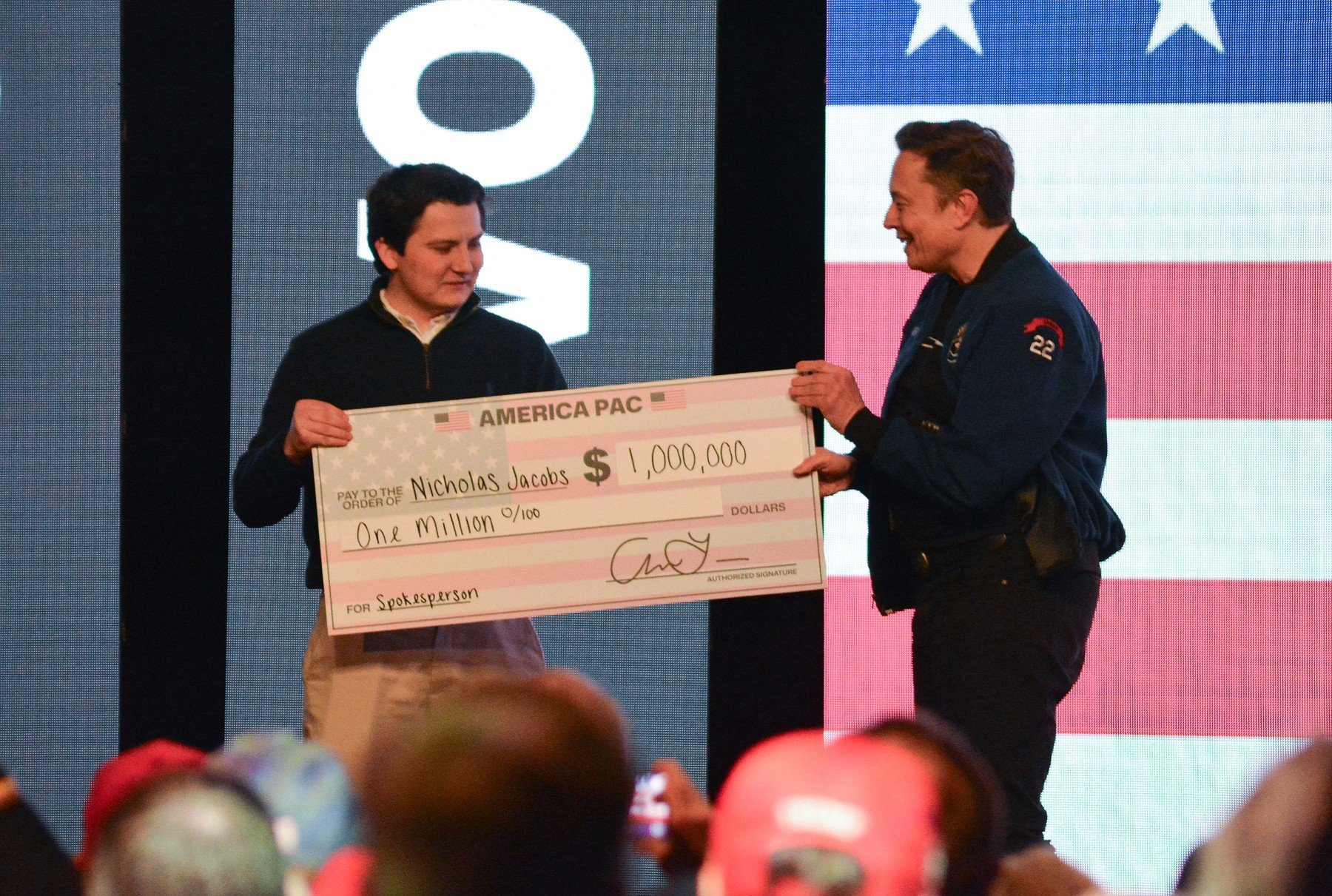 Elon Musk anunță donații caritabile din orice venituri obținute în urma procesului contra OpenAI, într-un context de tensiuni și controverse legale După luni de discuții și acuzații din ce în ce mai grave, miliardarul Elon Musk a făcut o declarație surprinzătoare pe rețeaua socială X (fostul Twitter): orice venituri provenite din procesul său împotriva OpenAI vor fi donate în scopuri caritabile