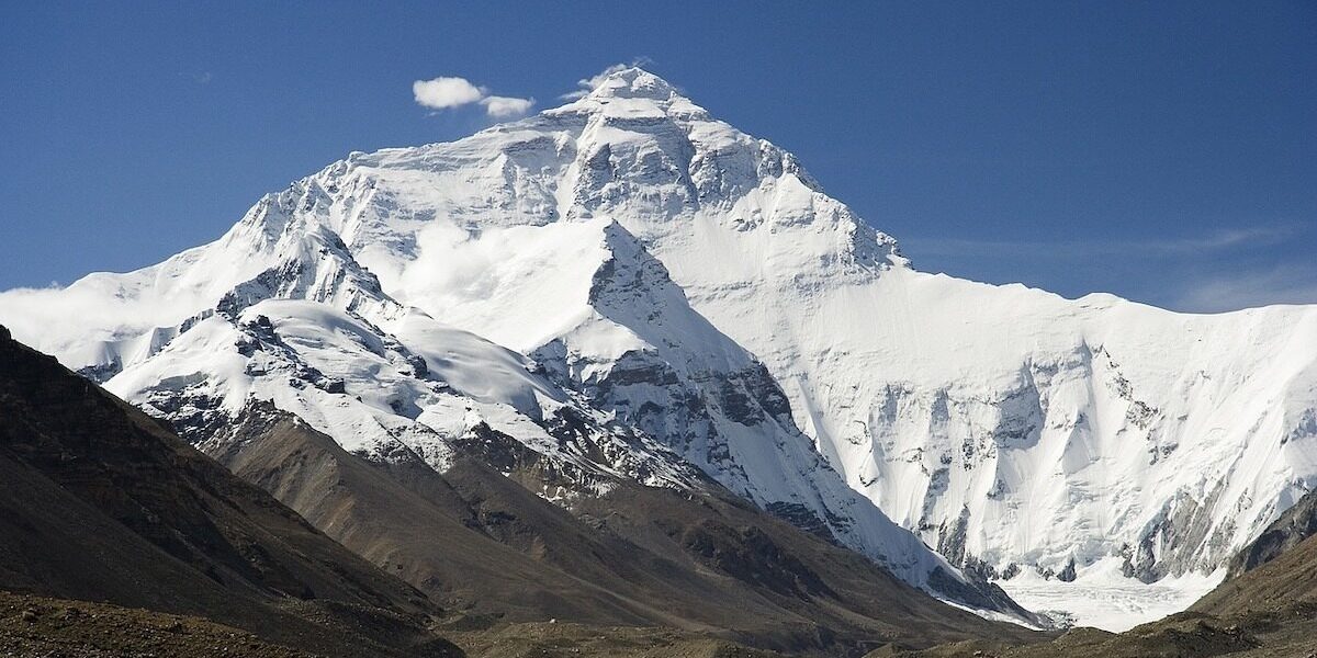 Topirea ghețarilor din Himalaya și Hindu Kush se accelerează, amenințare majoră pentru ecosisteme și resursele umane Cifre alarmante ies la iveală în zilele noastre, consolidând preocupările globale legate de efectele încălzirii climatice