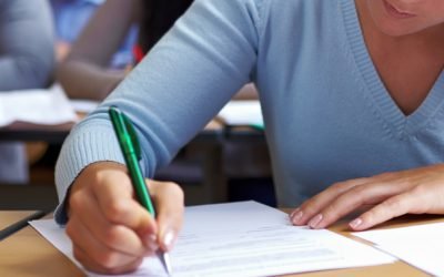 Simulările Evaluării Naționale pentru elevii de clasa a VIII-a se desfășoară în aceste zile, în cadrul unui proces crucial de pregătire pentru examenele de finalizare a gimnaziului, programate pentru luna iunie