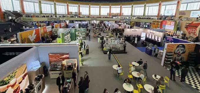 Cea mai importantă reuniune a pasionaților de cafea din România a ajuns, anul acesta, la Romexpo, după o perioadă de relocare de la locația istorică din Piața Constitutiei