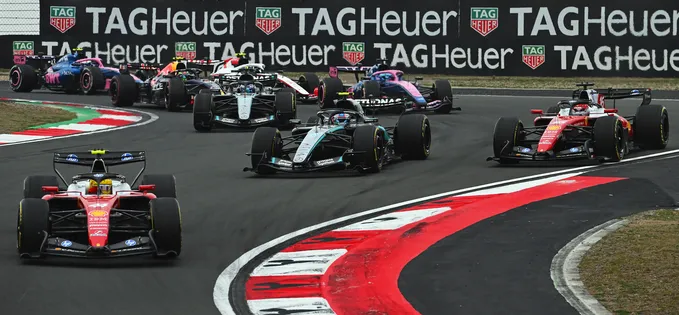 Dominarea Mercedes în startul sezonului de Formula 1 a devenit clară după ultimele curse din China, unde echipa a reușit o performanță remarcabilă