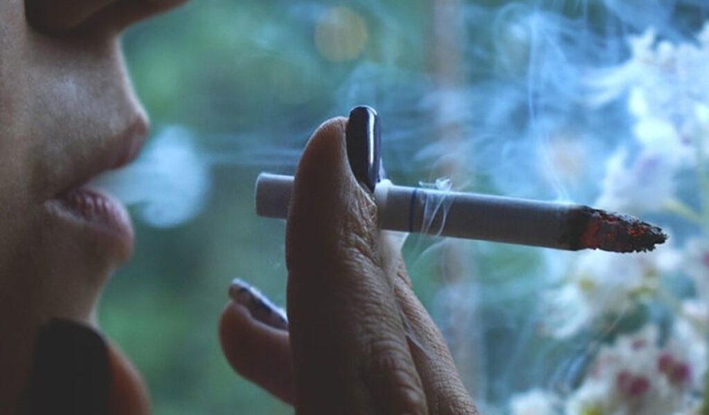 Remediu natural pentru curățarea plămânilor după ani de fumat: o soluție simplă și accesibilă Fumatul a devenit, de-a lungul decadelor, un flagel pentru sănătatea populației mondiale