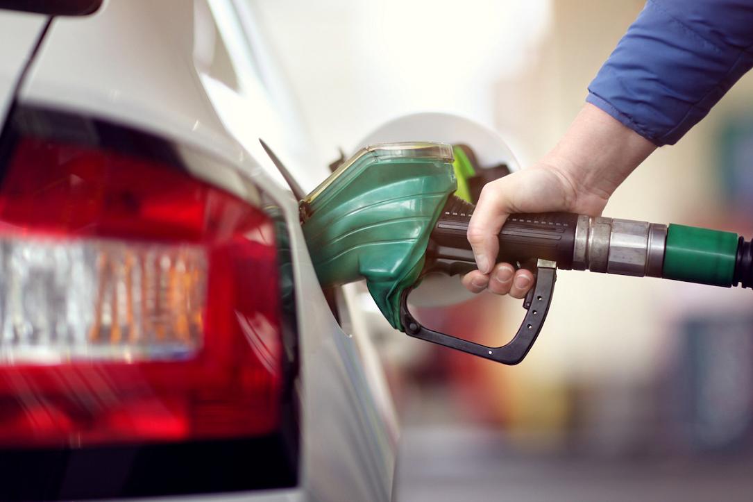 Guvernul României a anunțat un sprijin financiar consistent pentru transportatori, o măsură menită să combată creșterea galopantă a prețurilor la carburanți provocată de situația geopolitică globală