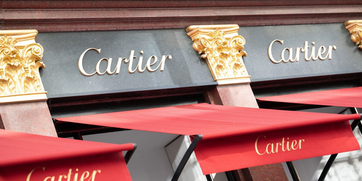 Primul magazin Cartier din România, al treilea în Europa de Est, inaugurat în inima Bucureștiului Într-un moment în care piața luxury din România își consolidază statutul, orașul București devine gazda unei deschideri remarcabile