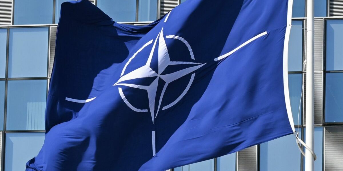 Nicușor Dan s-a întâlnit cu Mark Rutte la sediul NATO