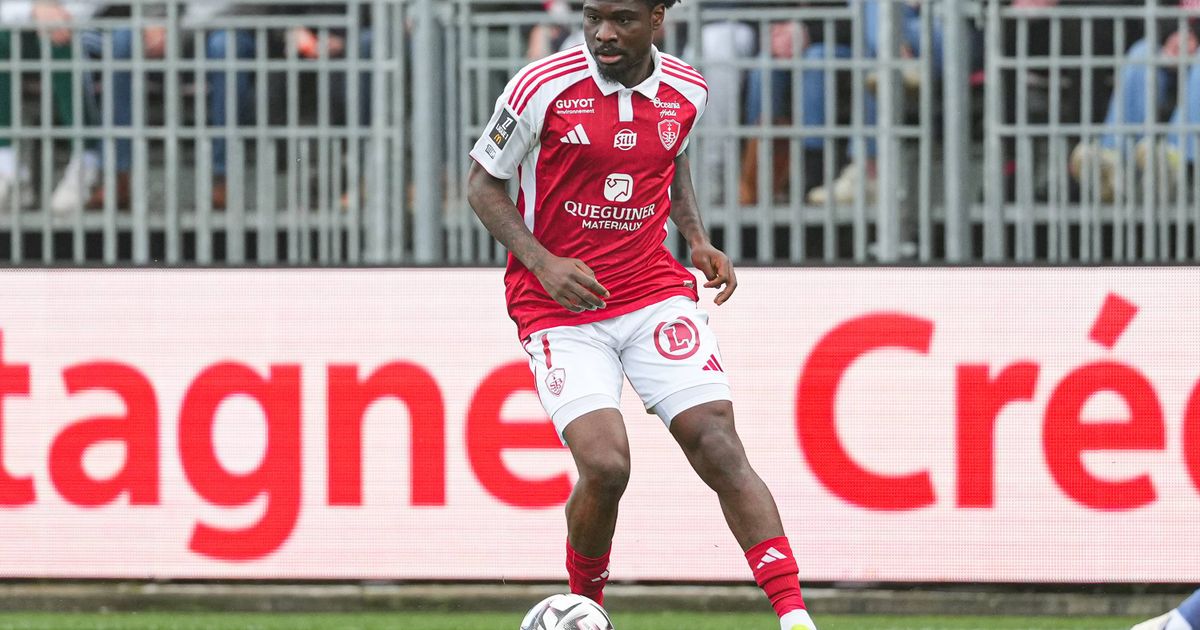 Eric-Junior Dina-Ebimbe, prezent în Monaco, revine asupra transferului falimentat din ianuarie 2025 Marți seara, în cadrul meciului disputat pe Stade Louis II, la Monaco, Eric-Junior Dina-Ebimbe s-a aflat în centrul atenției, însă pentru motive diferite de cele sportive