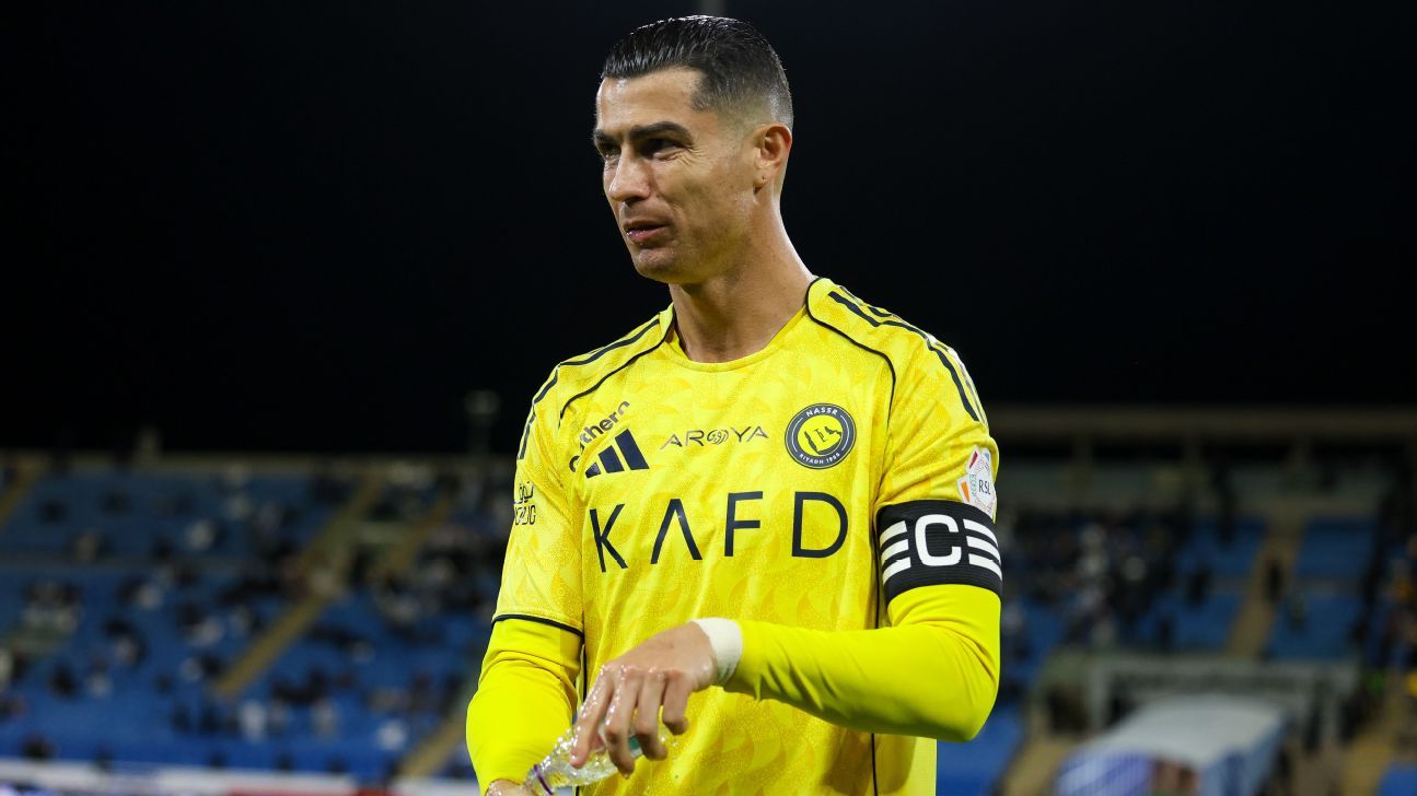 Cristiano Ronaldo, unul dintre cei mai mari fotbaliști ai tuturor timpurilor, se află în centrul atenției după ce a fost reținut pe banca de rezerve a echipei Al Nassr, în urma unei accidentări musculare la coapsa dreaptă