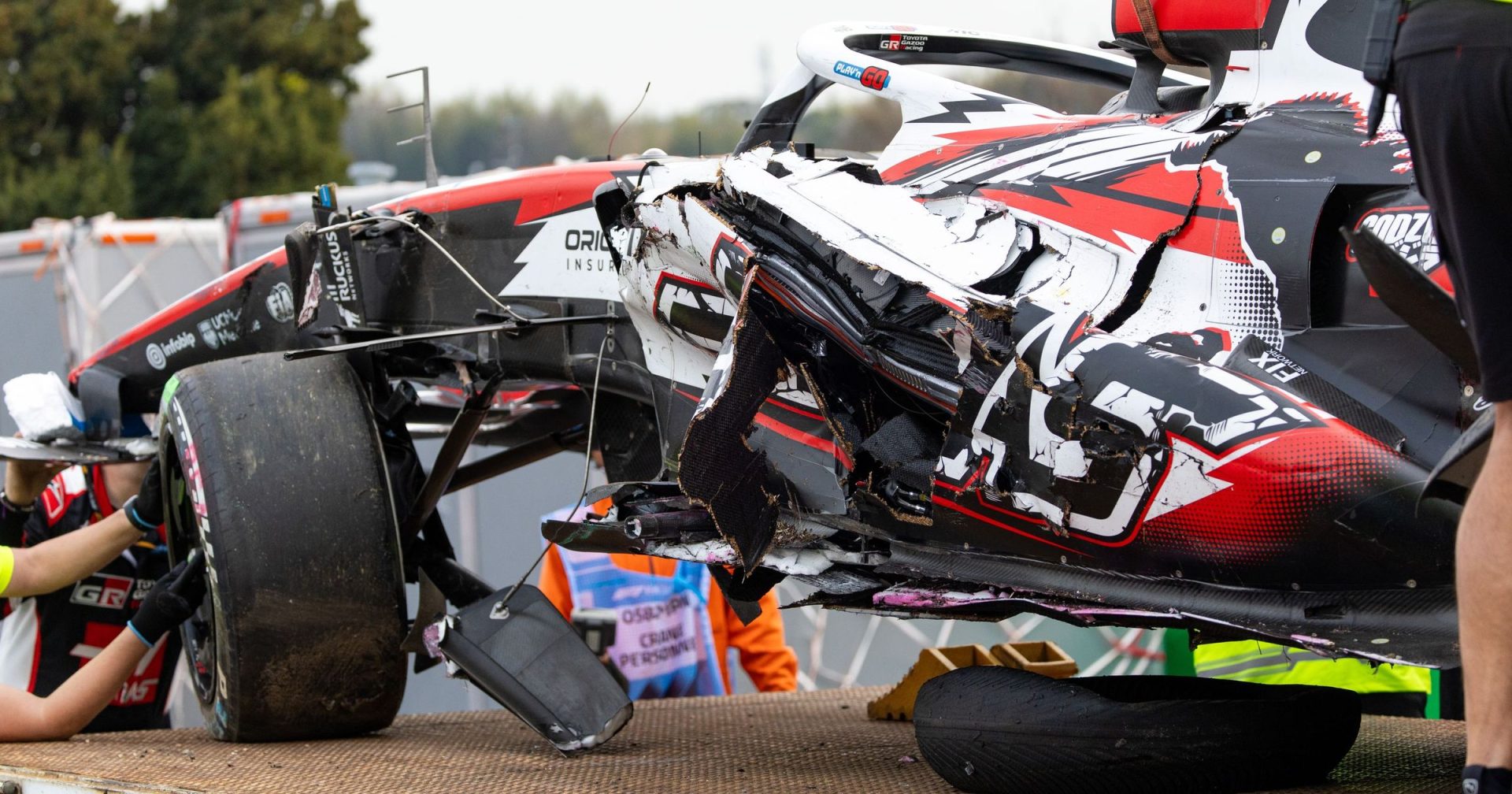 Accident periculos la Suzuka: Olivier Bearman izbit de parapet într-un moment tensionat al cursei Un eveniment recent a șocat fanii Formulei 1, după ce tânărul pilot Olivier Bearman a fost protagonistul unui accident extrem de grav la Marele Premiu al Japoniei, de la Suzuka